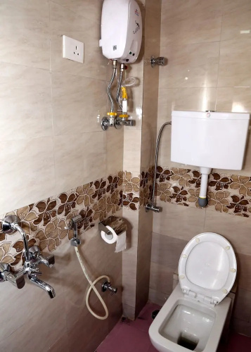 Delta Dormitory - Hostel
