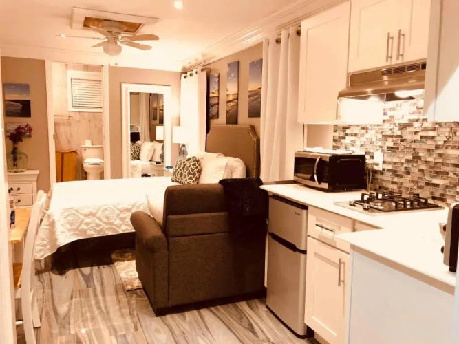 1 Bedroom Apartment