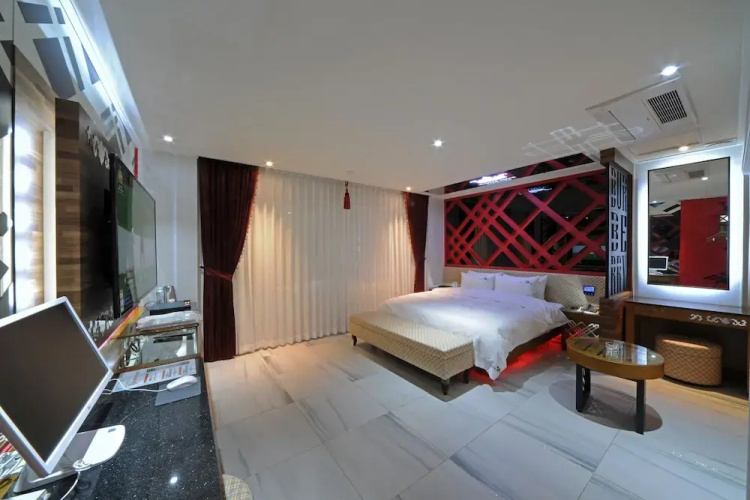 Biz Hotel