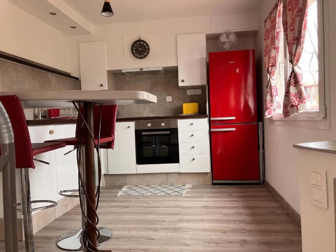 1 Bedroom Apartment