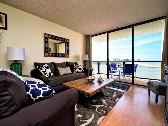 440 West 1108S