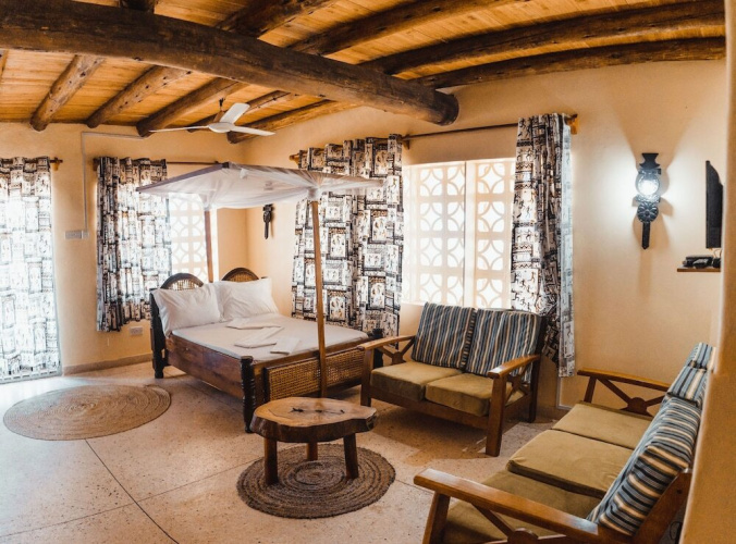 Bahari Beach Hostel