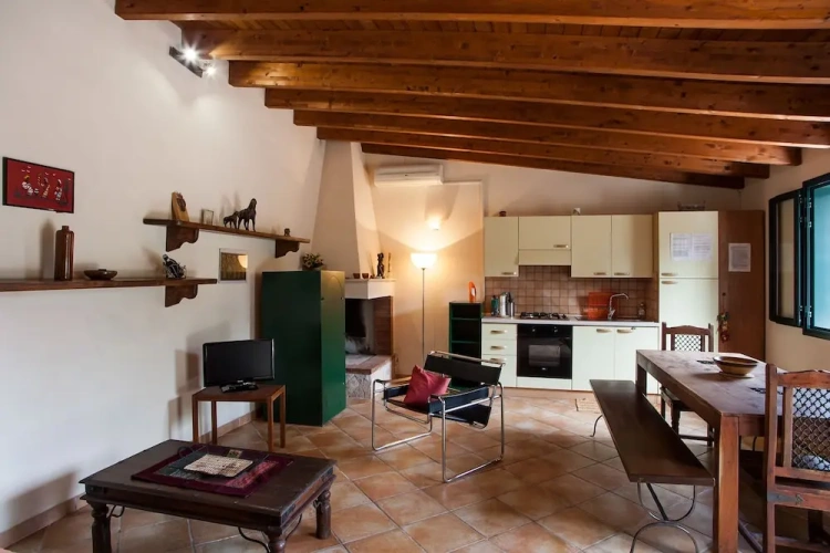 4 Bedrooms Villa