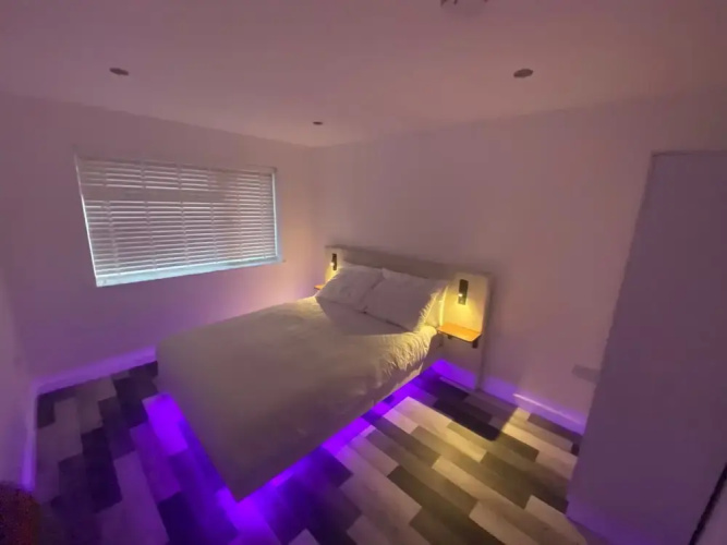 Stunning Truro 1-bed - Sleeps 2 & Parking