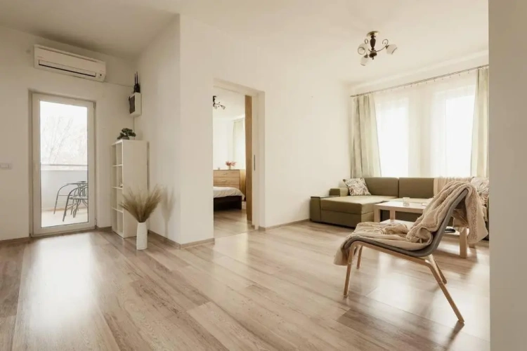 2 Bedrooms Apartment