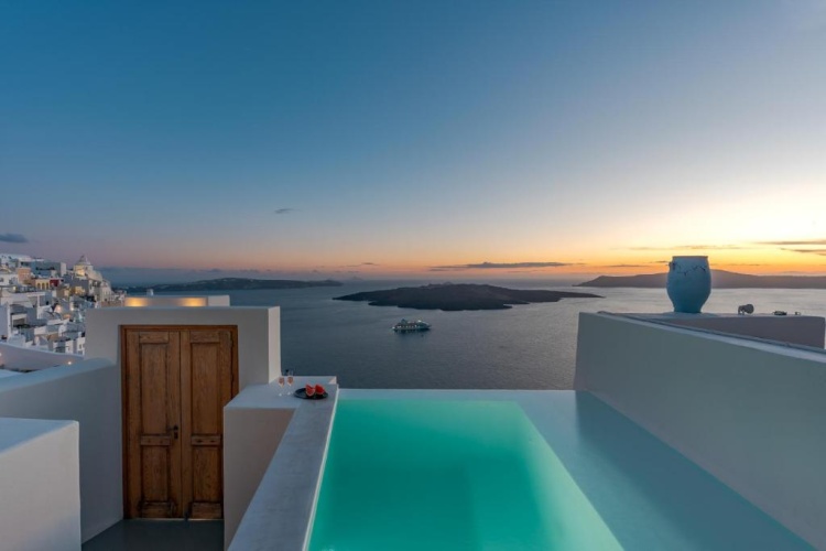 3 Bedrooms Apartment