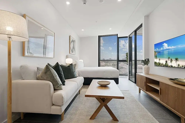 Modern Studio in Fremantle With Stunning Rooftop