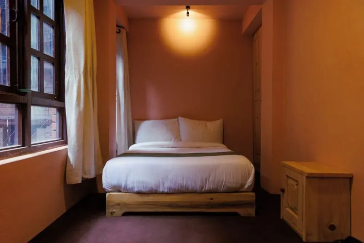 Economy room