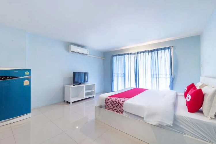 V Place Apartment
