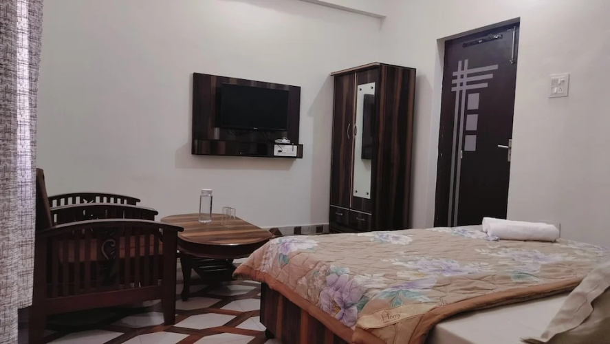Baikunth Home Stays