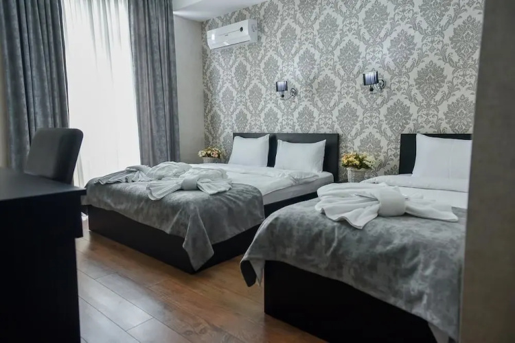 Marialuis Hotel