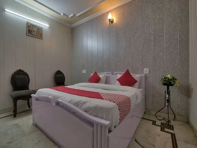 Fabhotel The Castle