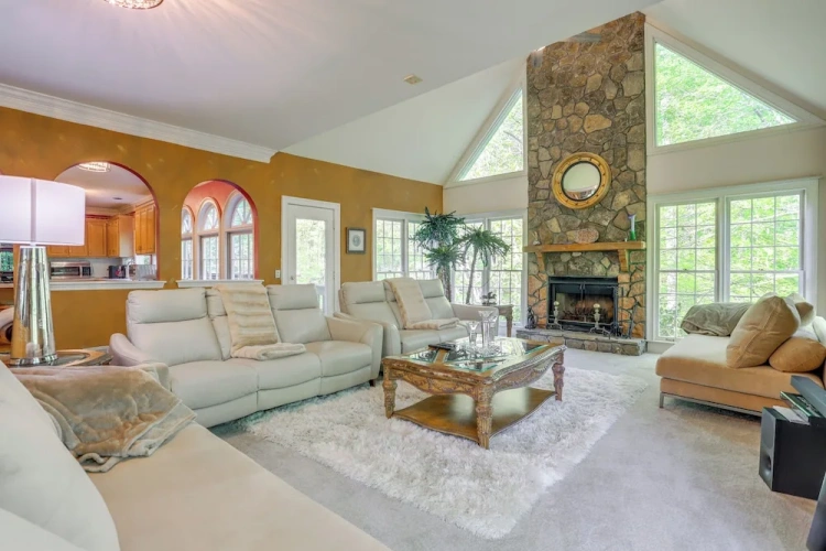 4 Bedrooms Cottage