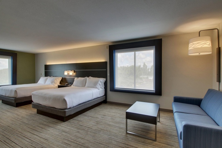 Quadruple Suite