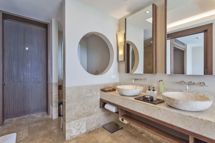 1 Bedroom Deluxe Suite