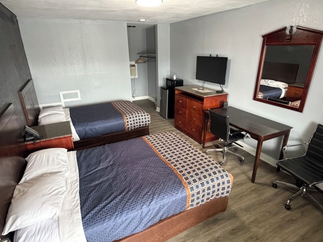 Classic Quadruple room