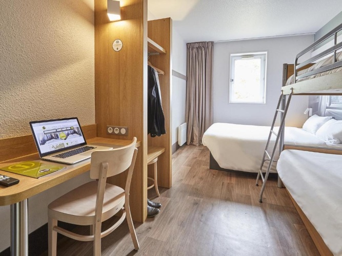 Quadruple room
