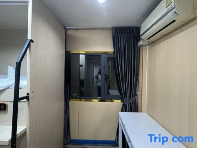 Bed in Dorm