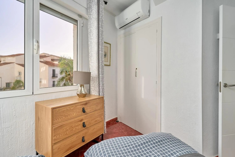 2 Bedrooms 2 Bath
