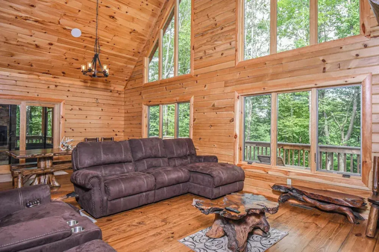 Maple Manor by Taylor Made Deep Creek