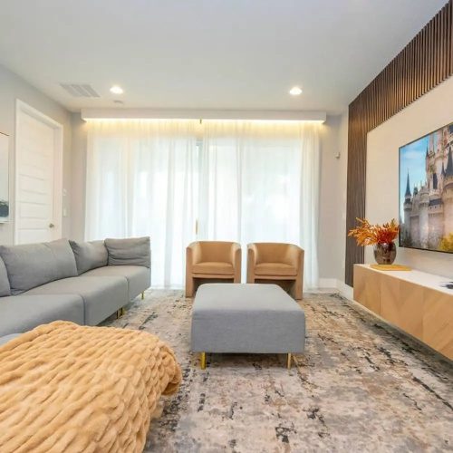 7650 Spacious House With 6BD