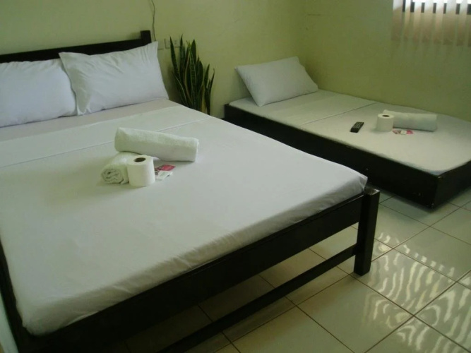 Lola Charing Pension