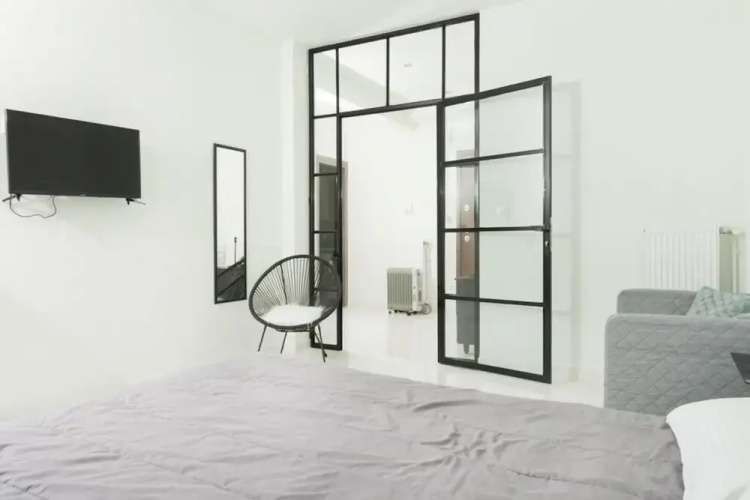 Bubbles Apartment- At002