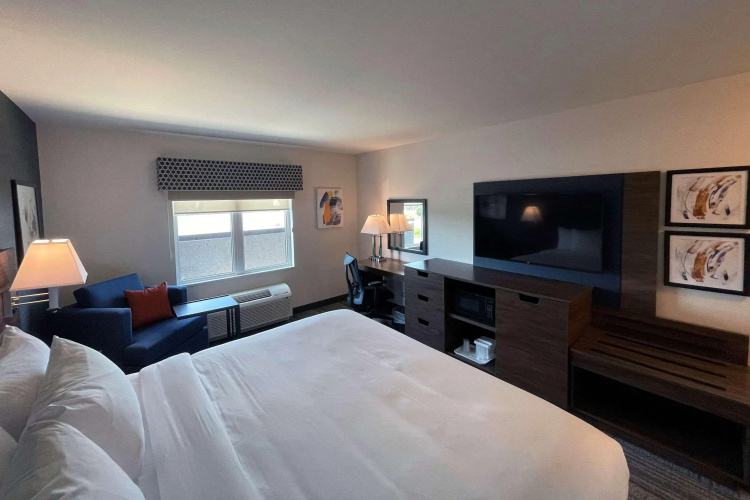 Comfort Inn & Suites