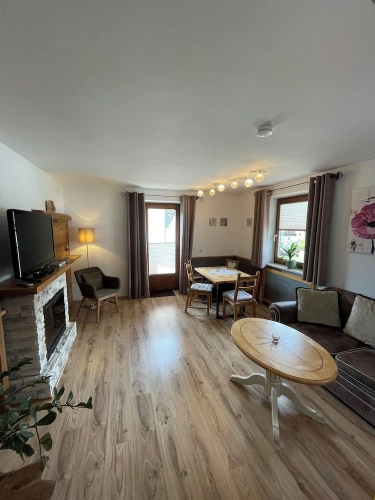 Standard Quadruple Family room with balcony and with mountain view