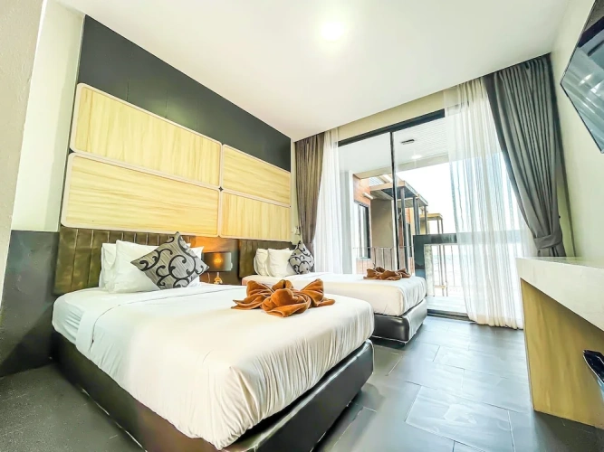 Deluxe Twin room with balcony and with sea view