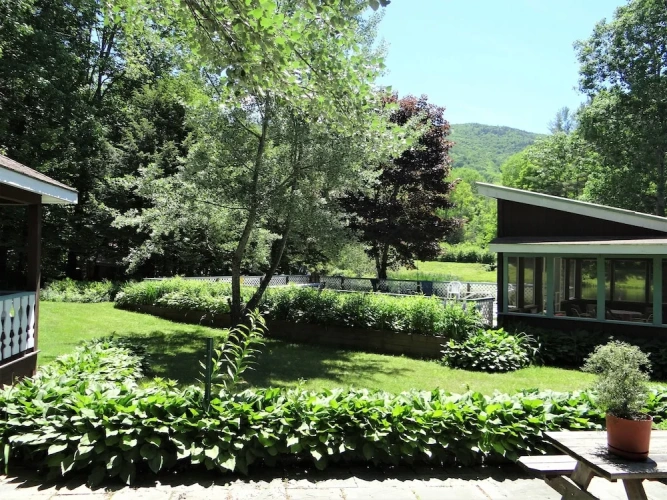 Standard Quadruple room with mountain view