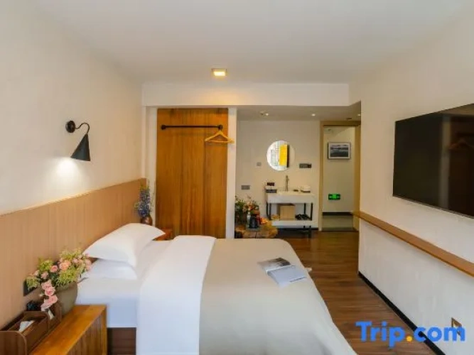 Standard Double room with garden view