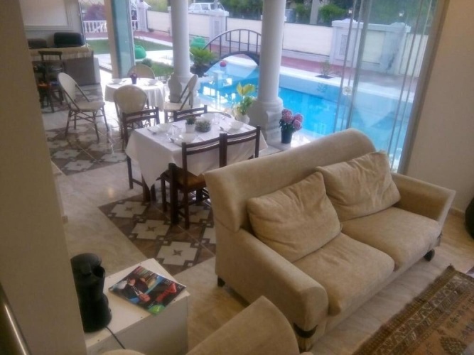 Standard Quadruple Family room