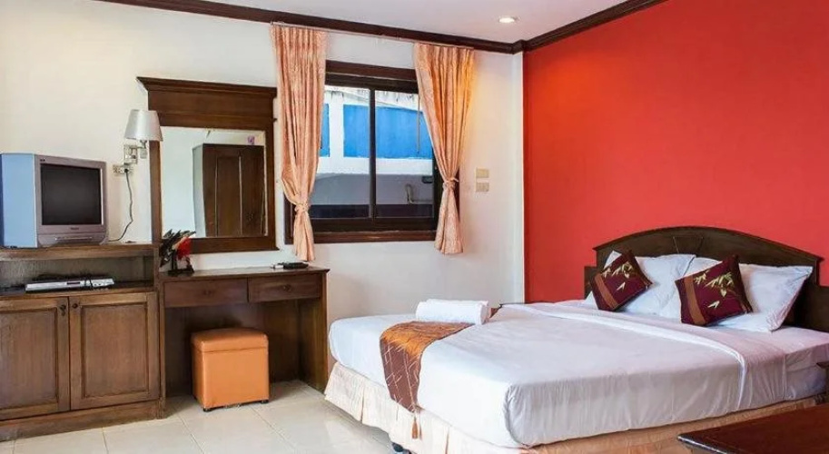 Baan Natacha Beachfront Guesthouse