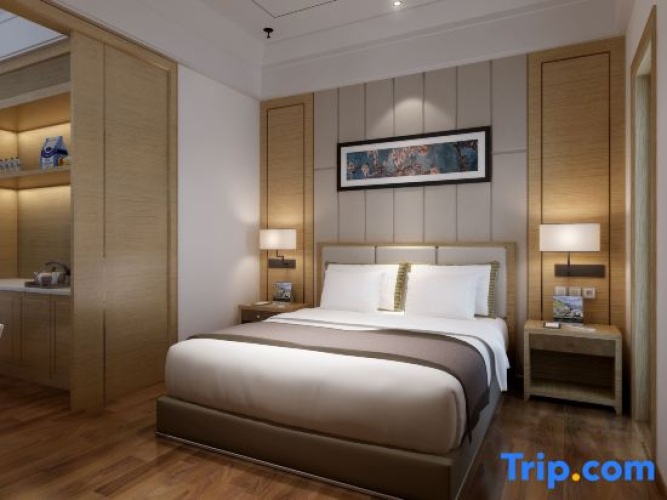 2 Bedrooms Business Suite