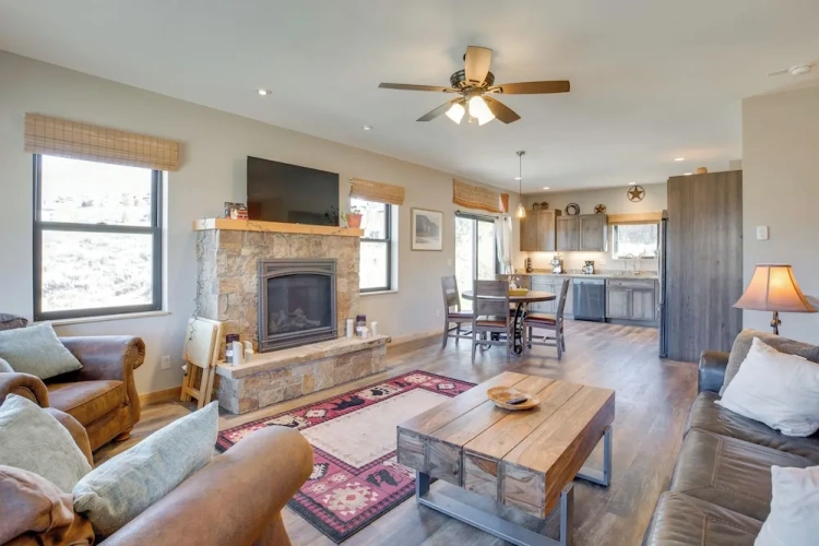 3 Bedrooms Apartment