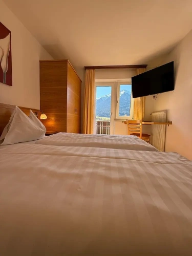 Comfort Double room with balcony and with mountain view