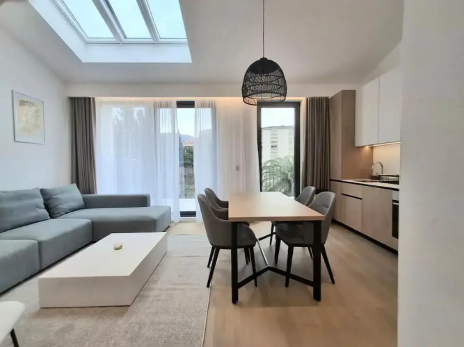 Onia Luxury Escape