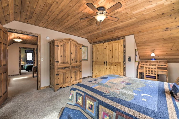 Updated Mtn Home w/ Deck on Uncompahgre River