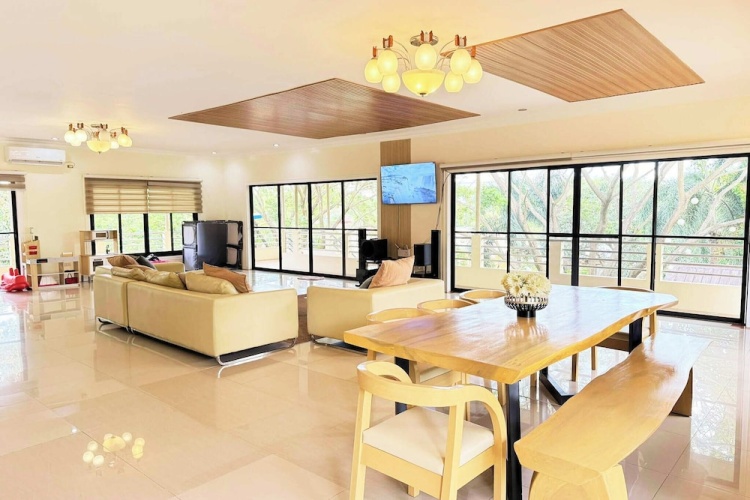 Standard Family room