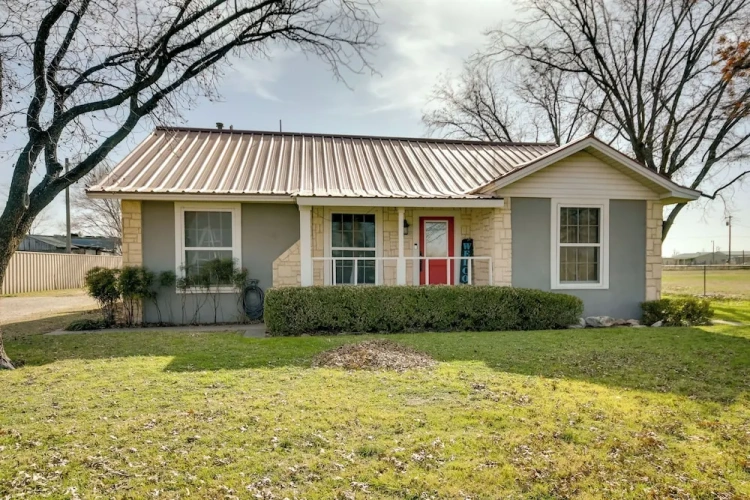 3 Bedrooms Cottage