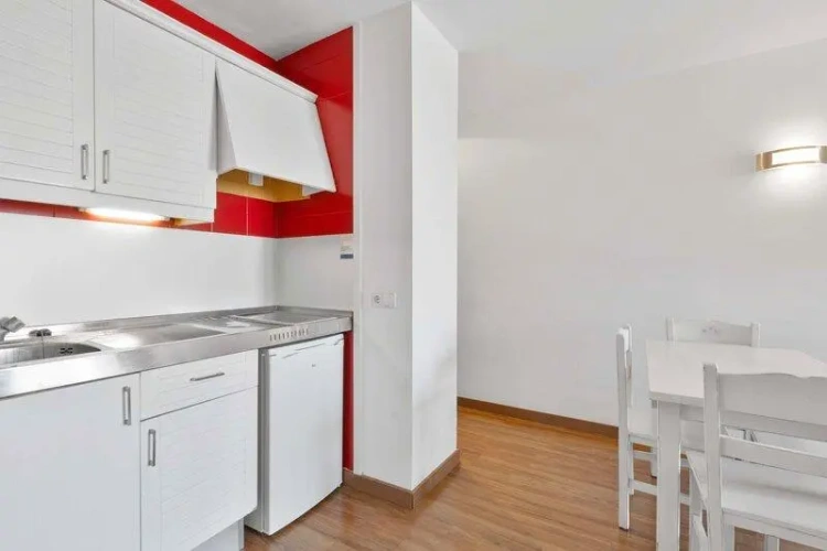 Apartment with balcony