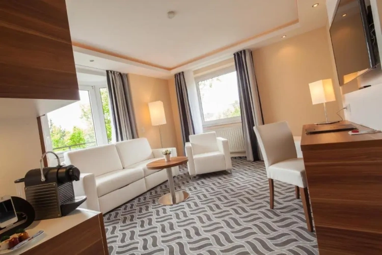 1 Bedroom Suite