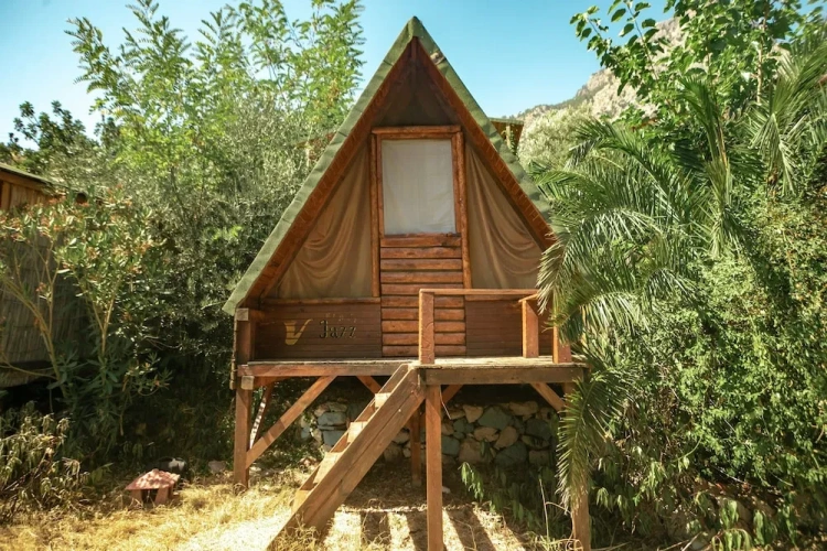 1 Bedroom Double Bungalow with mountain view