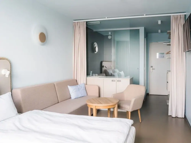Standard Double room with partial sea view