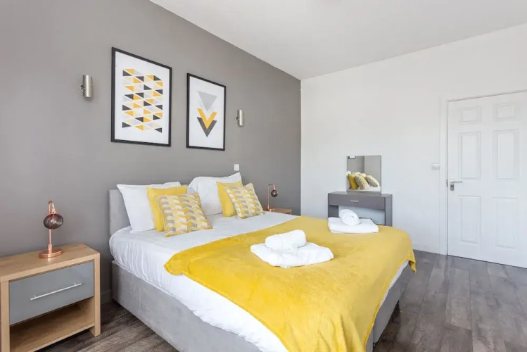 Modern Executive Apartment Peterborough