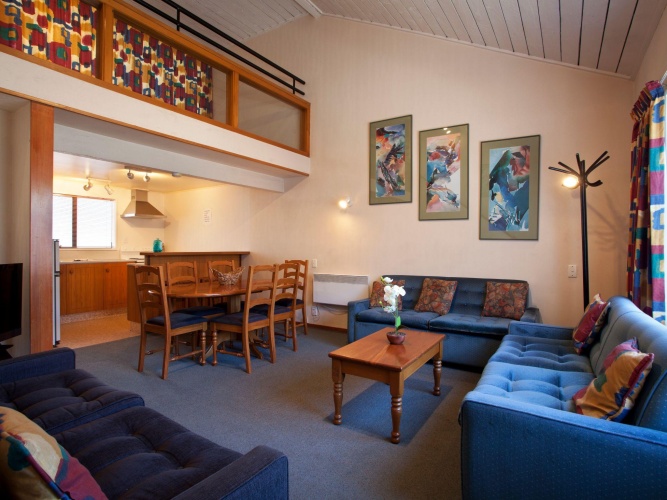 3 Bedrooms Apartment