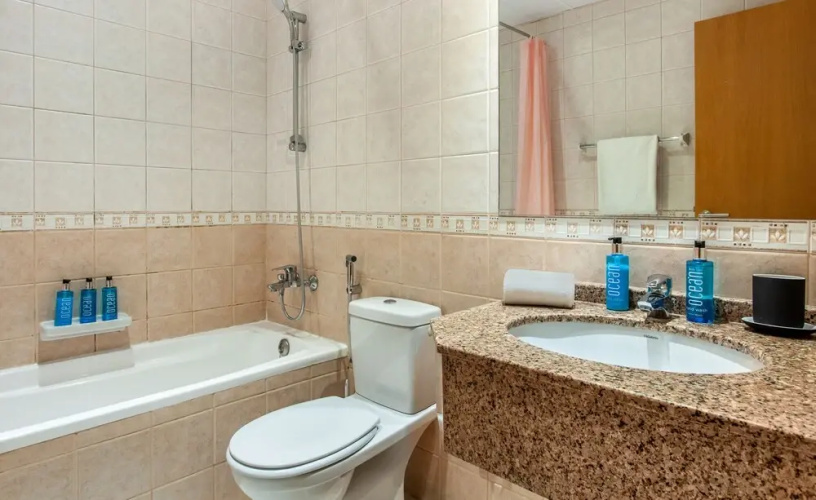 1B-Armada 3-2506 by bnbme homes
