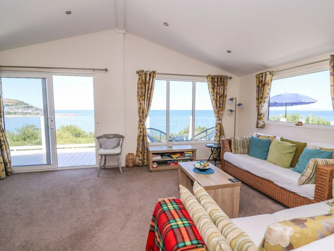 8 Harbour View