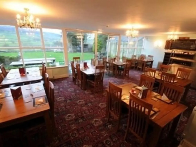 The Three Wheat Heads Inn